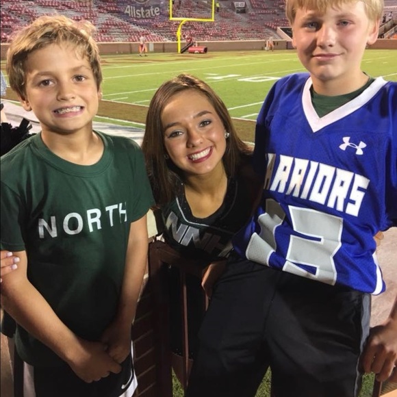 Meet your Posher, Leah - Picture 5 of 7